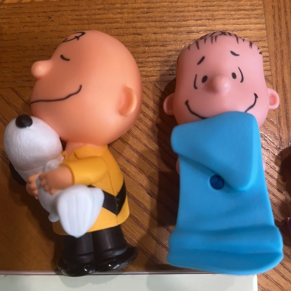 Peanuts Snoopy Charlie Brown Figure Lot NASA Snoopy Book Toys